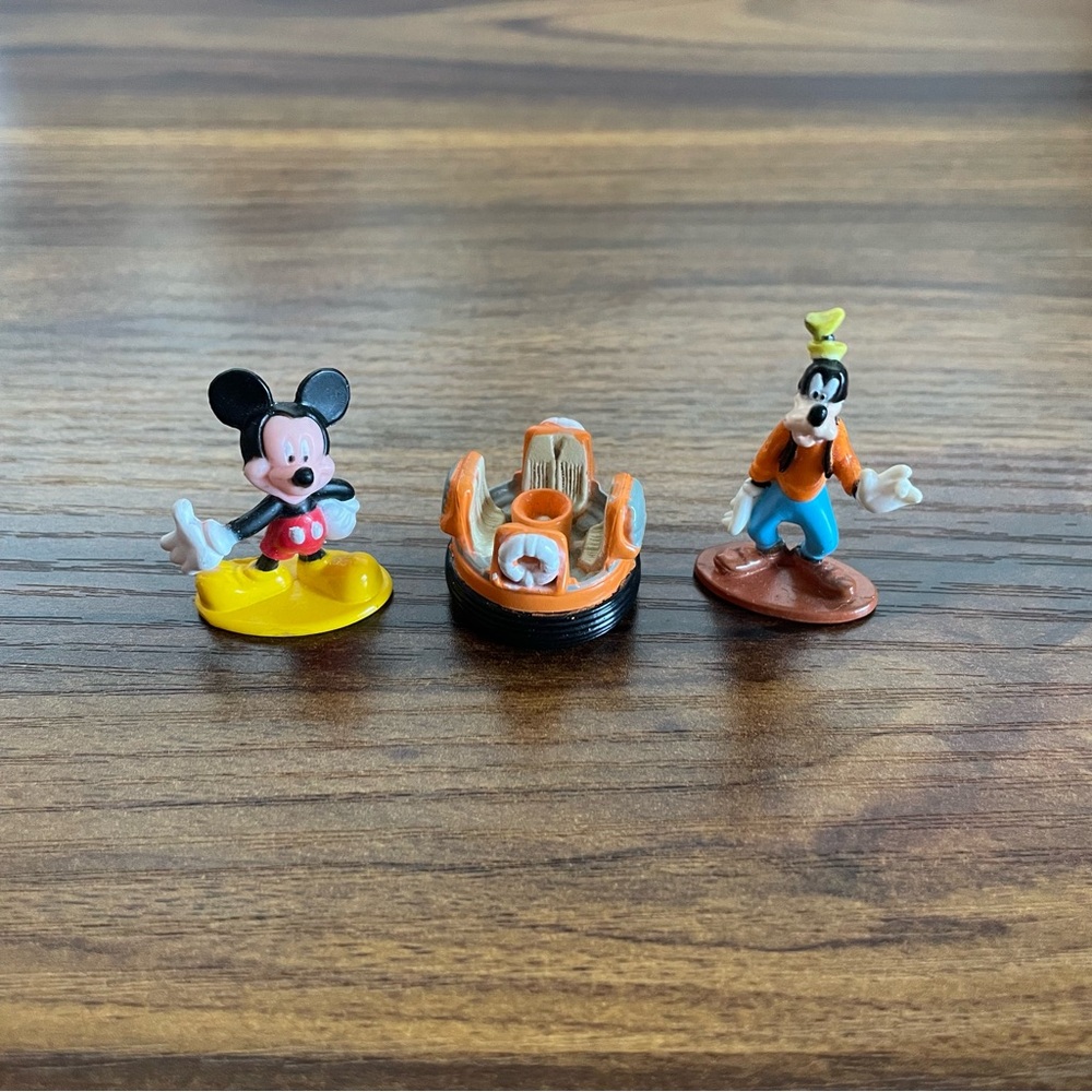 Disney Parks Collector Pack Series 1 Goofy Mickey Grizzly River Run Mini Figure